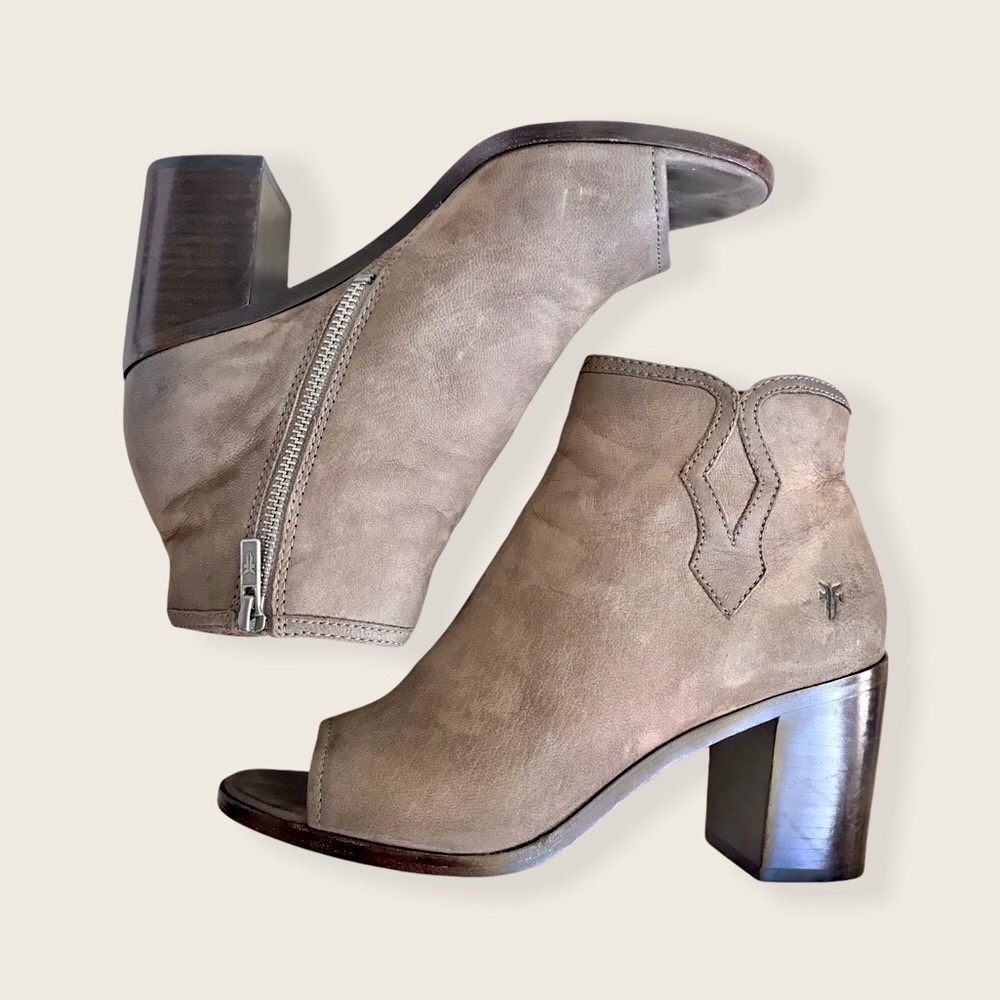 Frye Danica Peep Toe Grey Suede Cute Fall Booties - Picture 1 of 16